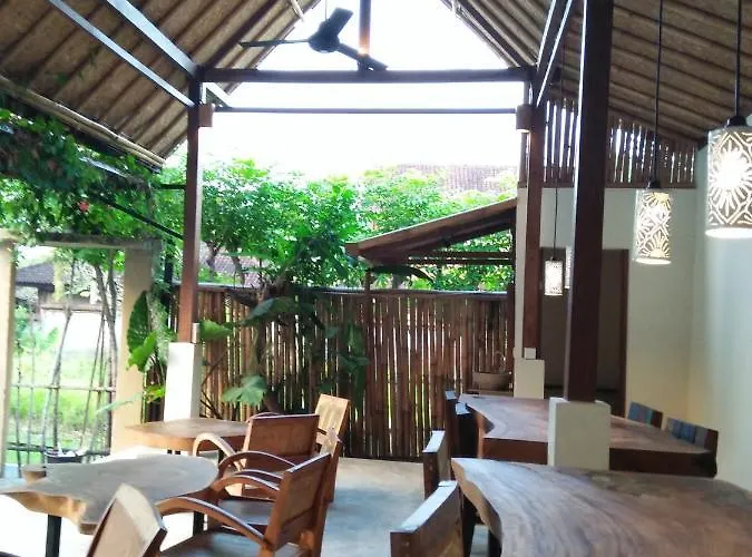 De'dalam Nature Deluxe *